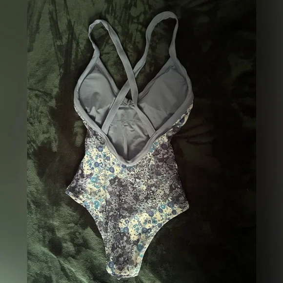 Floral Aerie Swimsuit/Bathing Suit - Picture 5 of 6